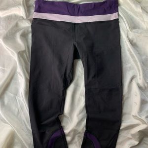 Lululemon size medium 8.5/10 condition black and purple